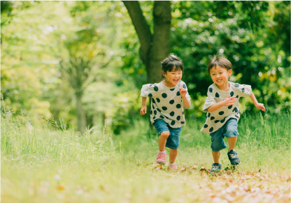 かけっこする子供